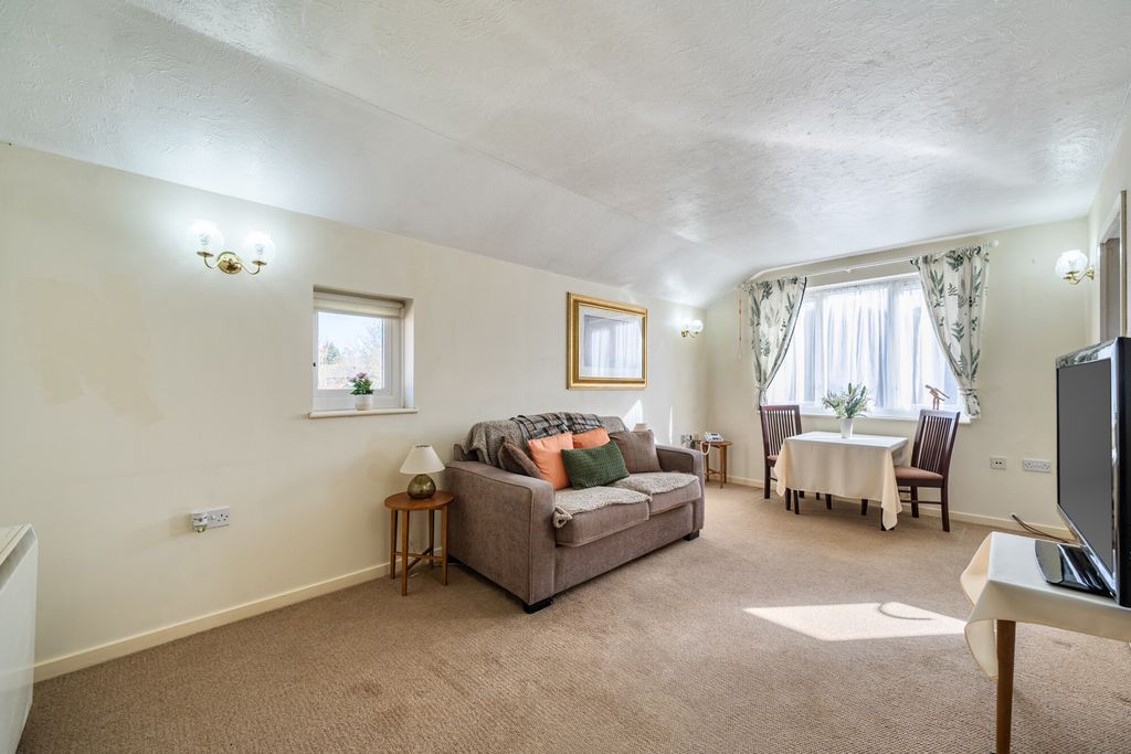 Property photo 2 of 16 1431561-1-69Ca3E0...