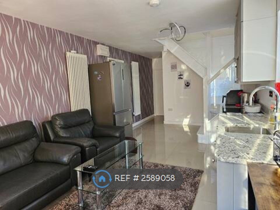 Property photo 1 of 9 Open Plan Kitchen Living