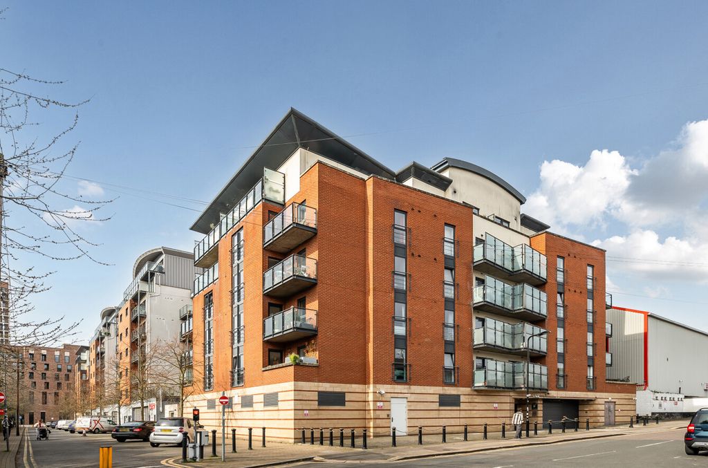 Property photo 2 of 15 1432419-1-69Bd313...