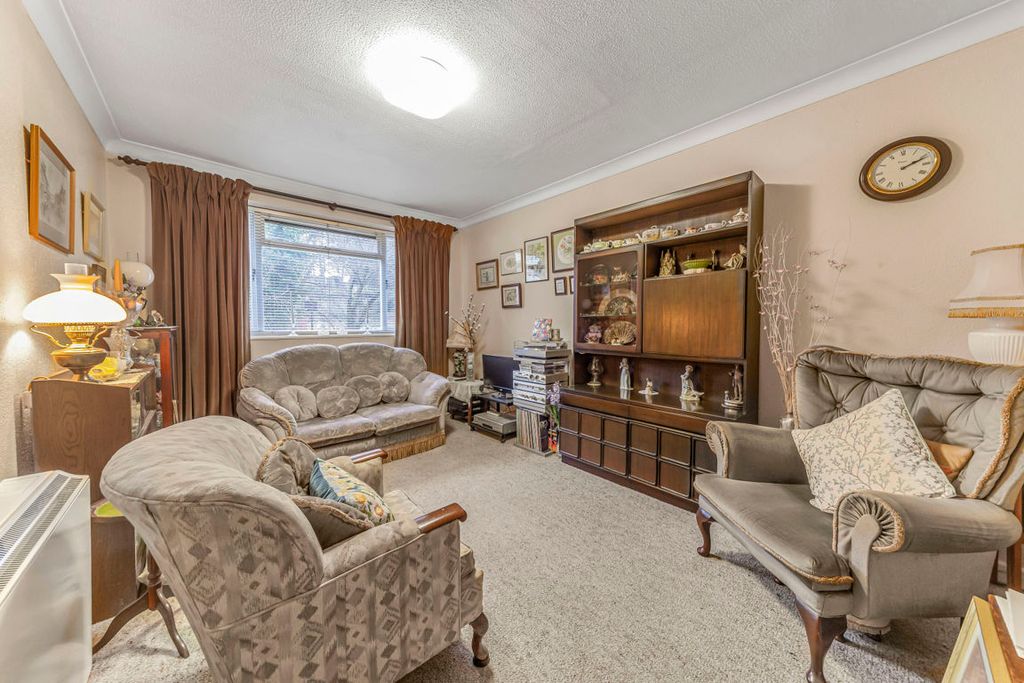 Property photo 2 of 4