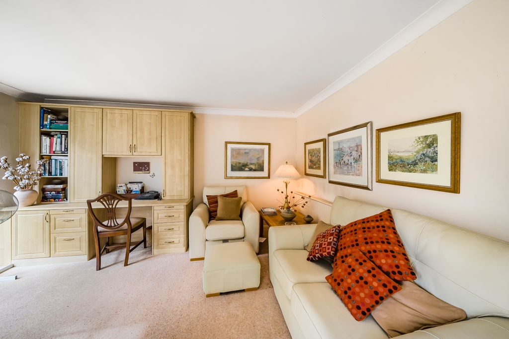 Property photo 3 of 20 Picture No. 04