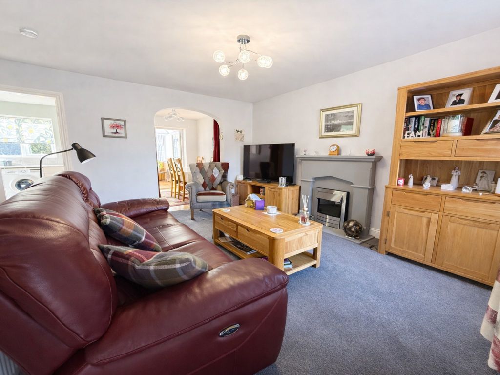 Property photo 3 of 19 Photo 2