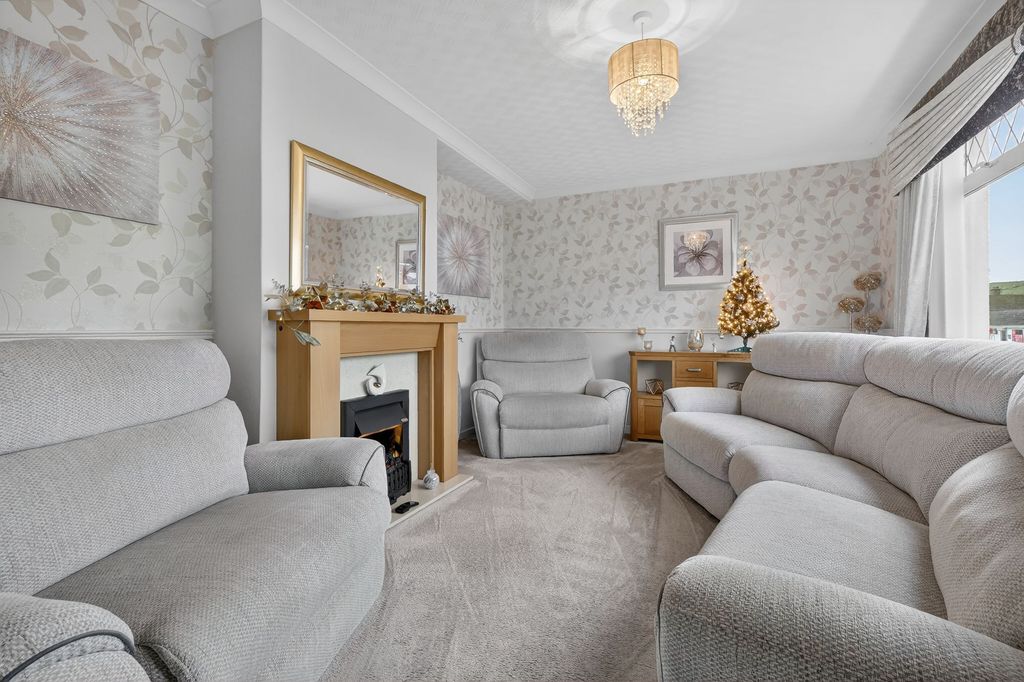 Property photo 3 of 29