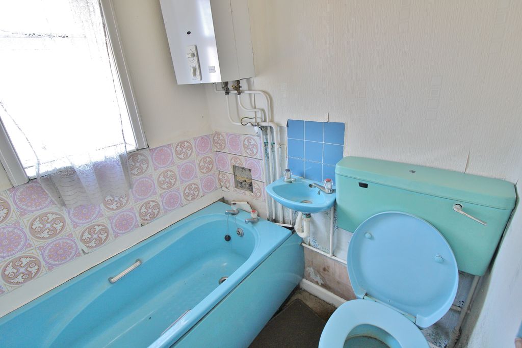 Property photo 3 of 8