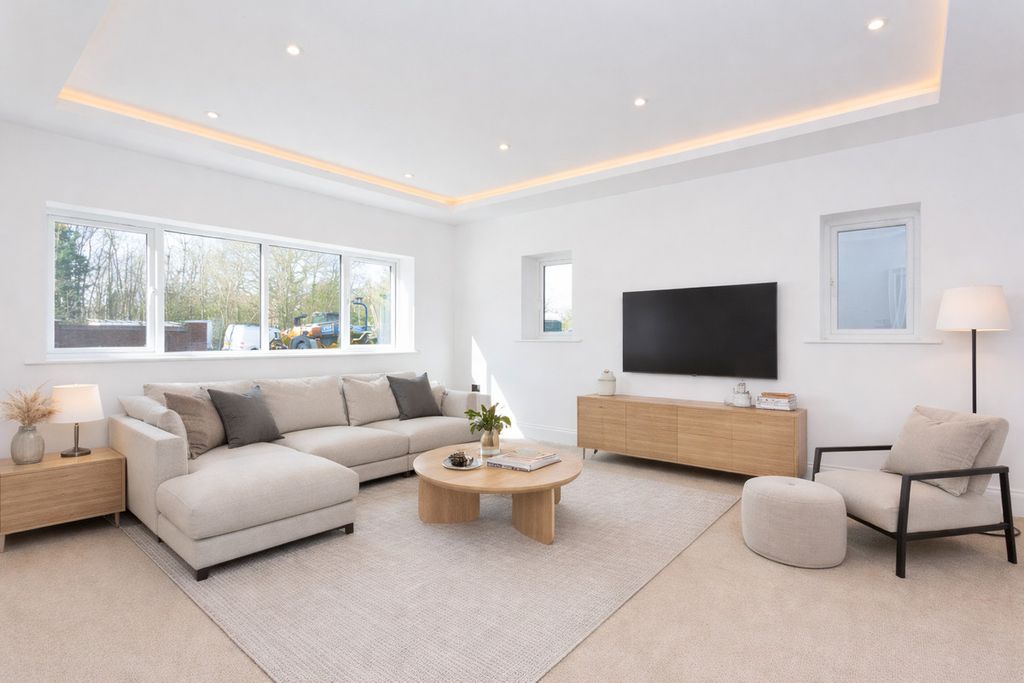 Property photo 2 of 24