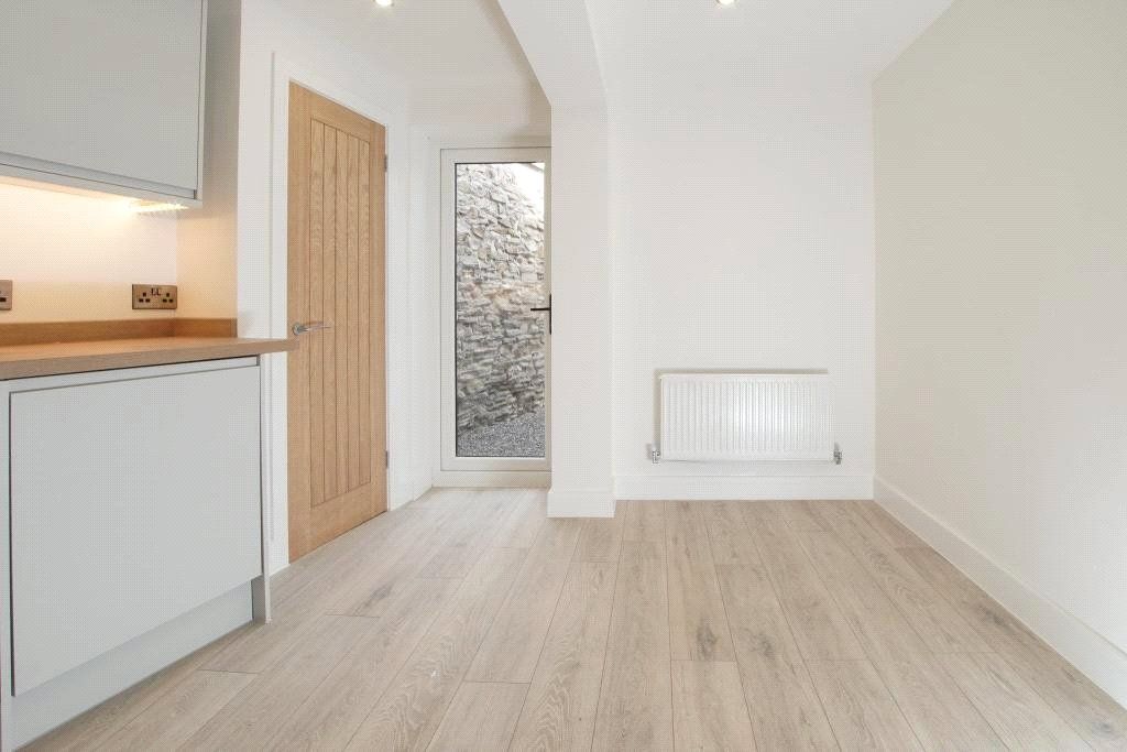 Property photo 2 of 11 Picture No. 10