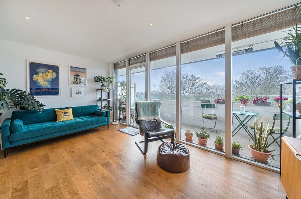 Property photo 1 of 20 1410520-11-6989c3...