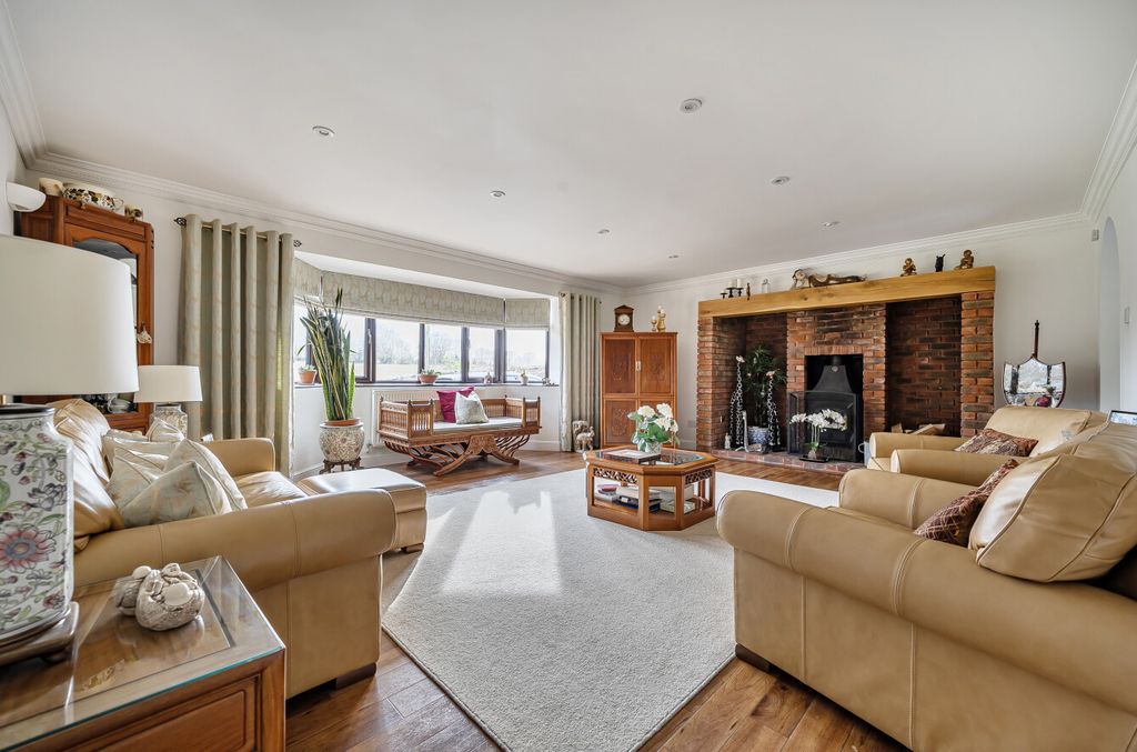 Property photo 2 of 21 1417000-26-69949c...