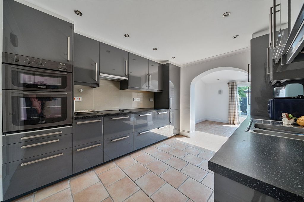 Property photo 2 of 19 Picture No. 04