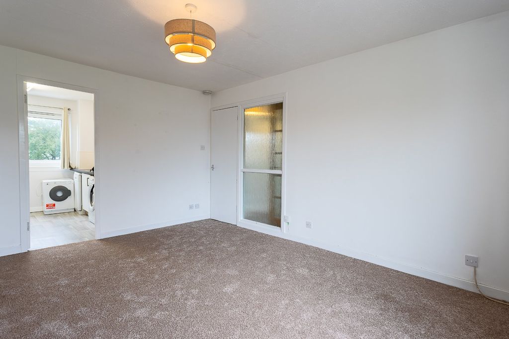 Property photo 2 of 11 Picture No. 05