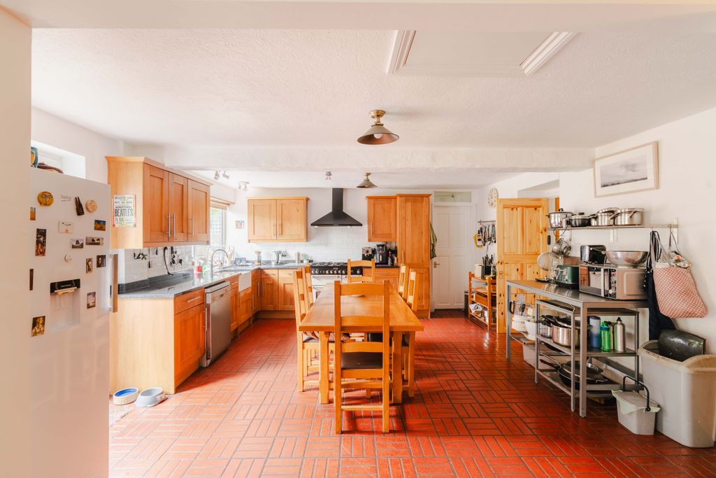 Property photo 3 of 46 3
