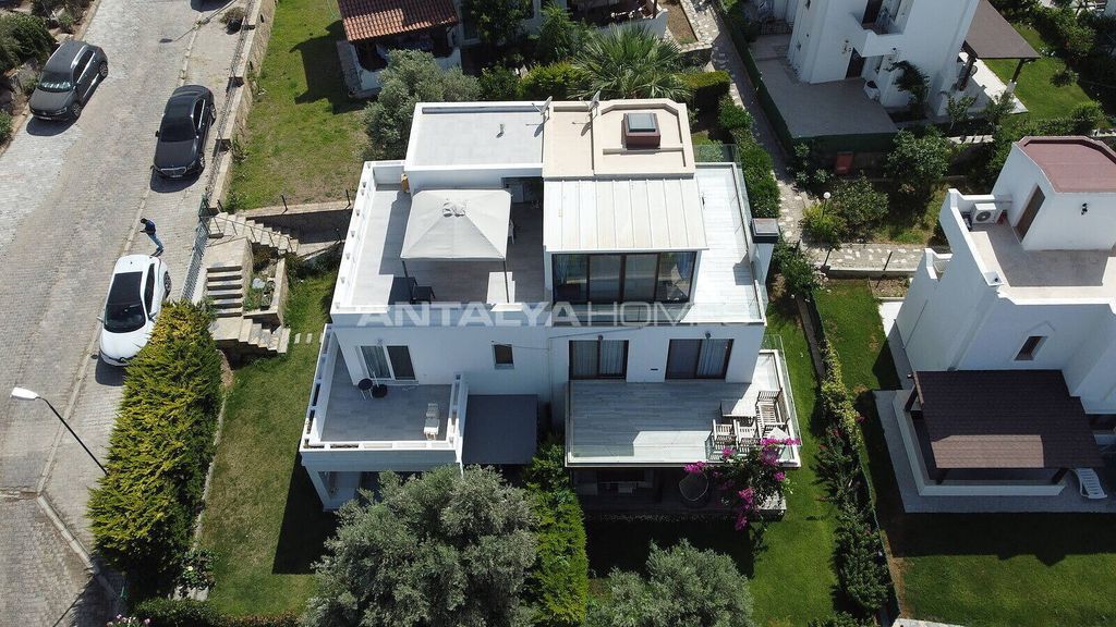Property photo 2 of 24