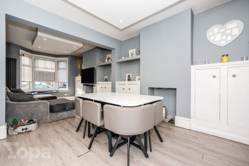 Property photo 3 of 20 Photo #3