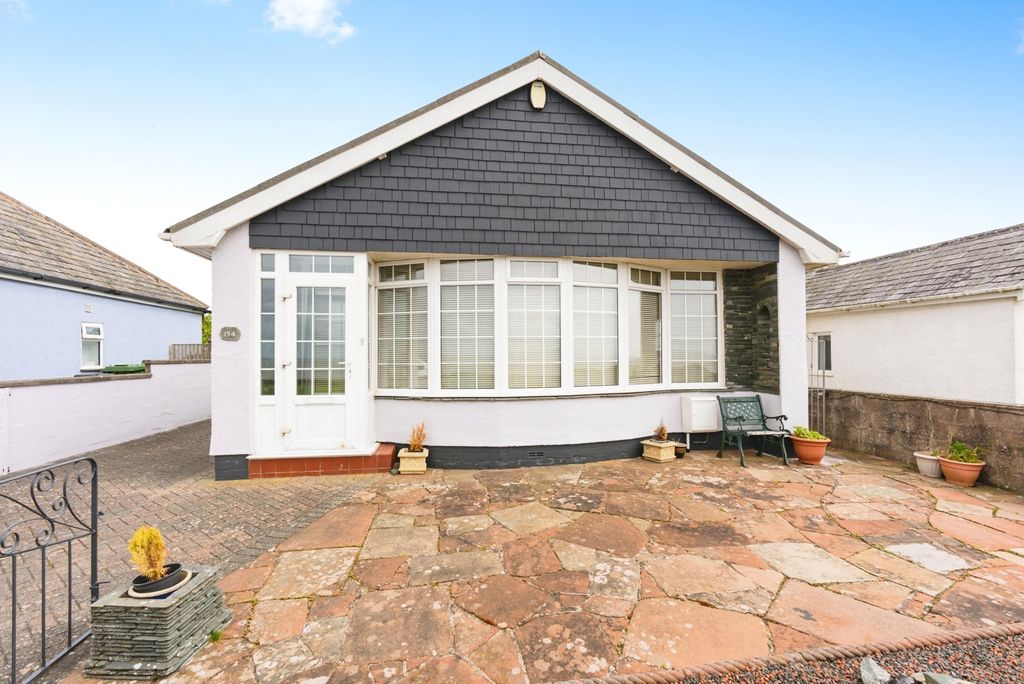 Property photo 1 of 14 Outside