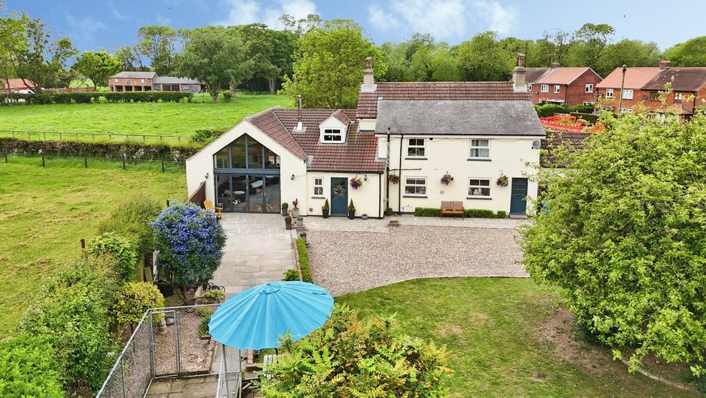 Property photo 1 of 24 4541240