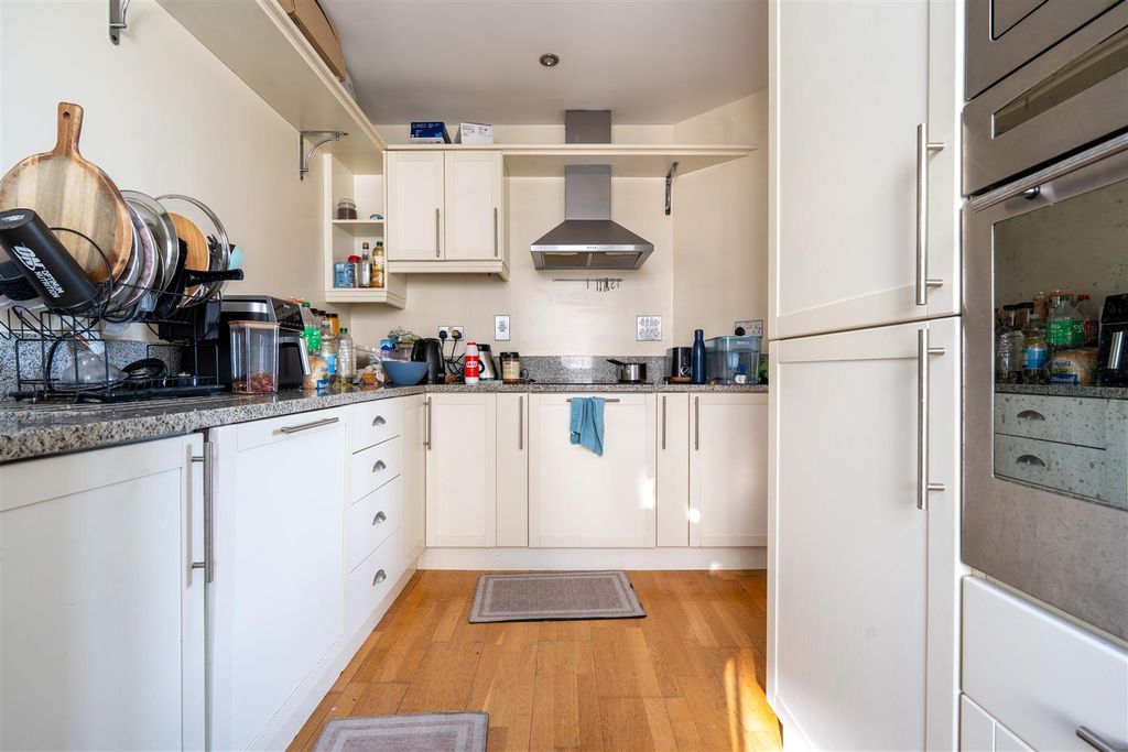 Additional image 7 of 2 bed flat to rentDale Street, Leamington Spa CV32