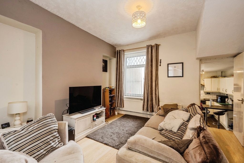 Property photo 3 of 23 Pbox-Img.Jpg