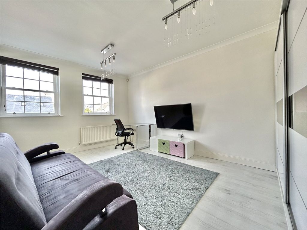 Property photo 3 of 12 Picture No. 23