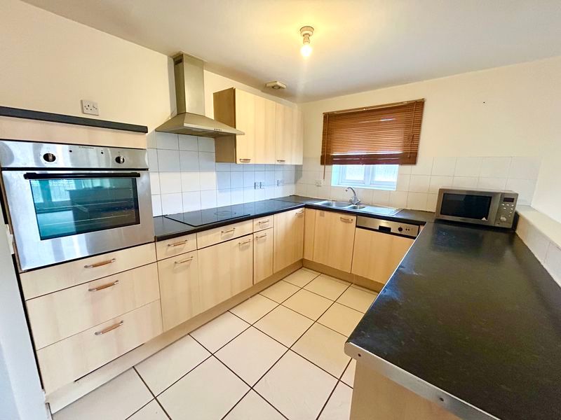 Property photo 3 of 19 Photo 8