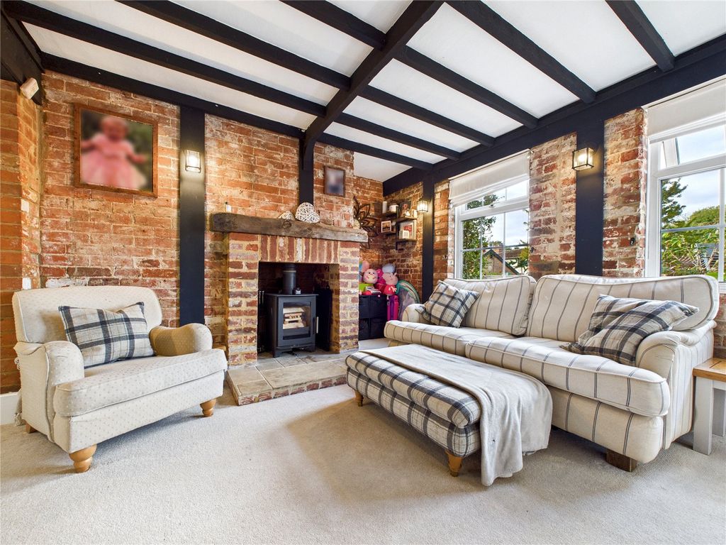 Property photo 3 of 10 Picture No. 04