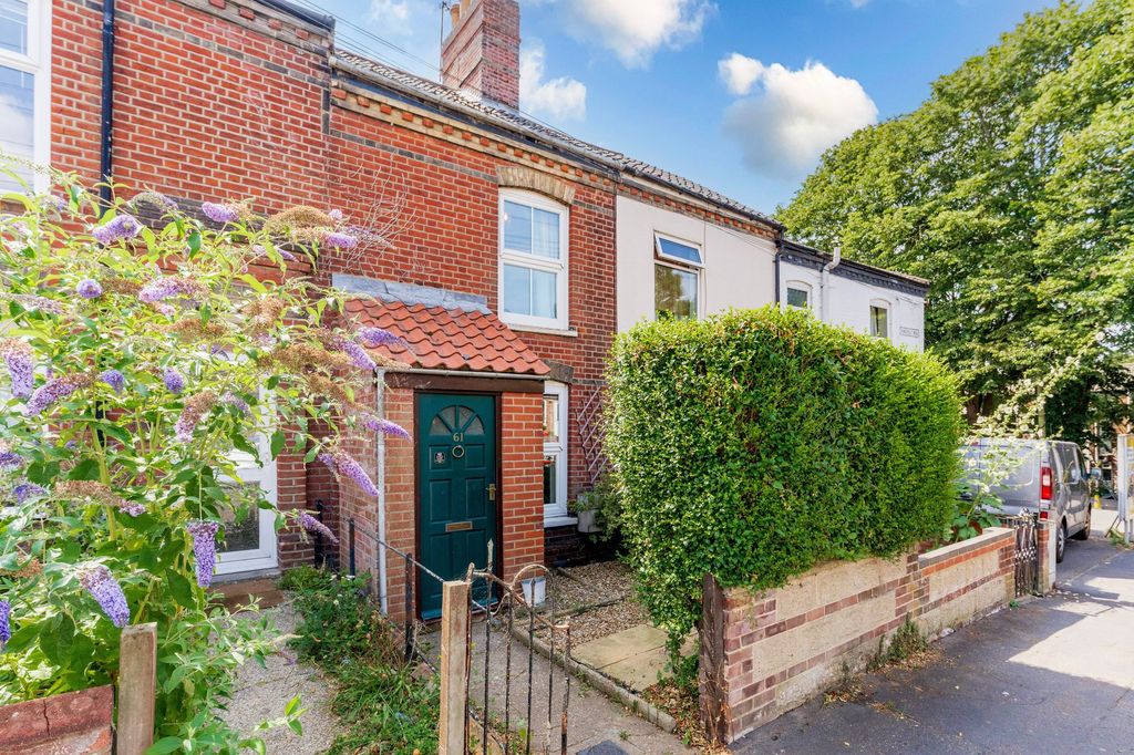 Property photo 1 of 16