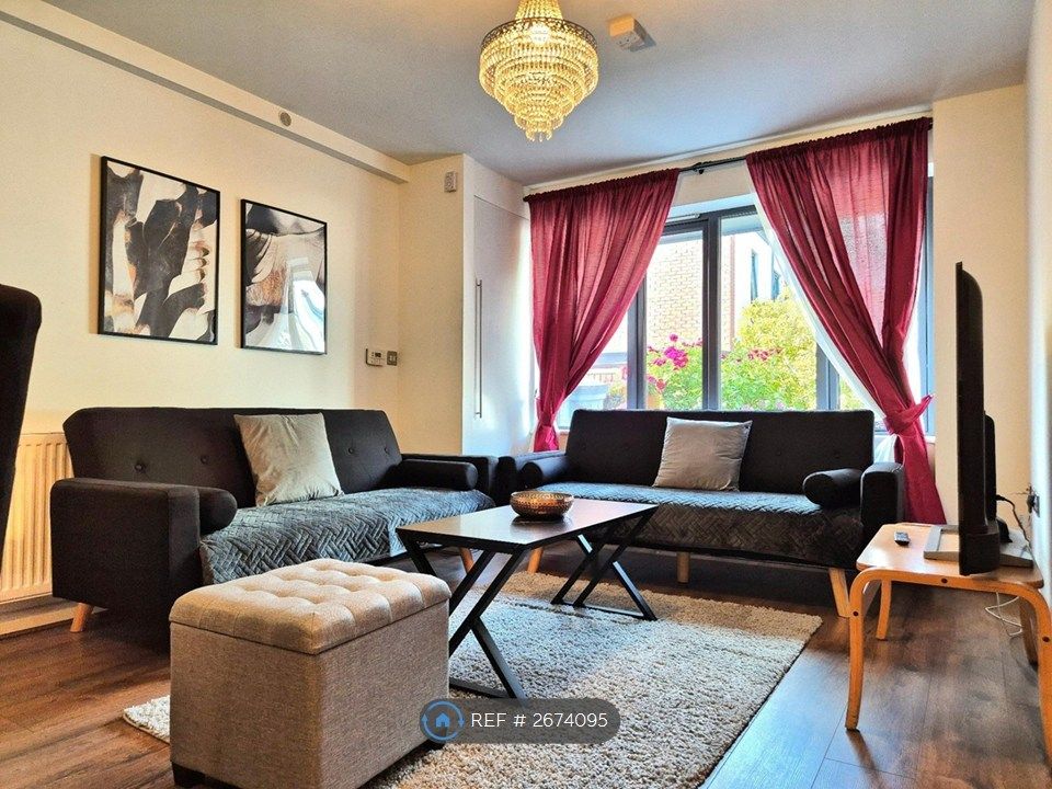 Property photo 1 of 16 Open Plan Living Room