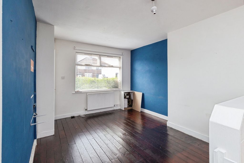 Property photo 2 of 17 Photo