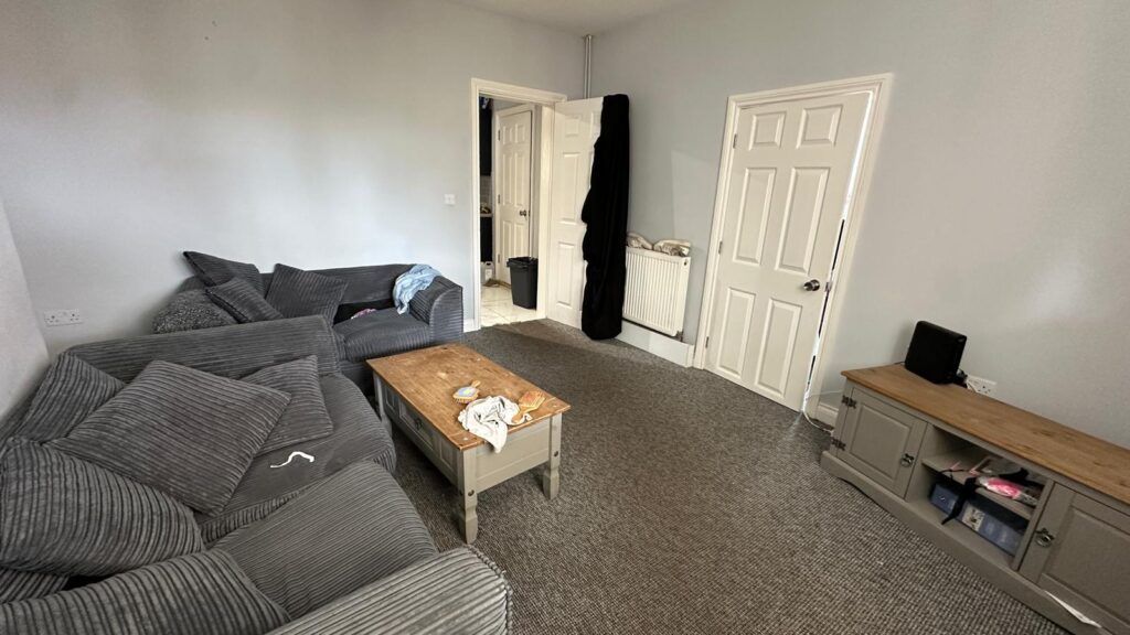 Property photo 3 of 5