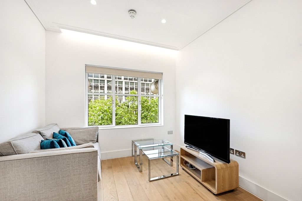 Property photo 3 of 13 Princes House