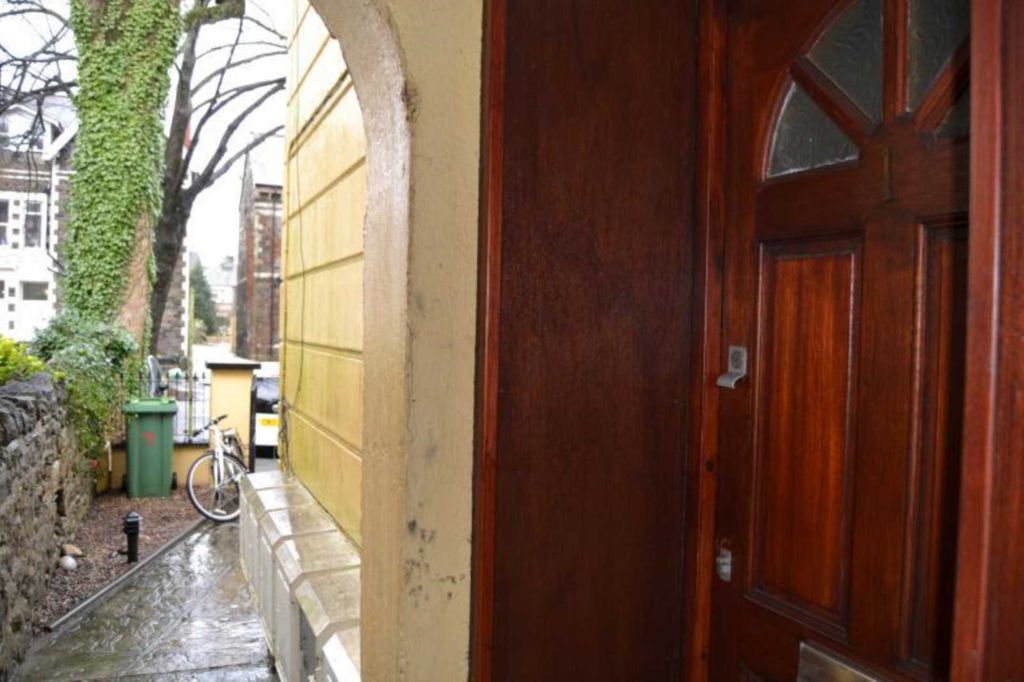 Property photo 3 of 12