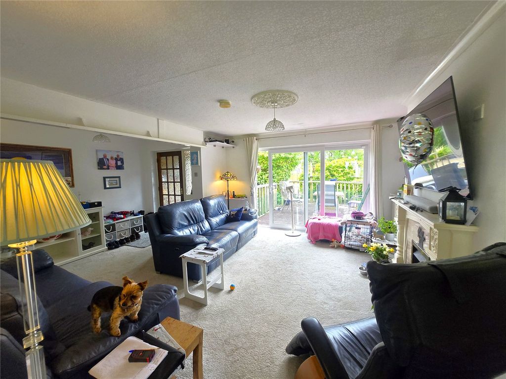 Property photo 3 of 41 Picture No. 32