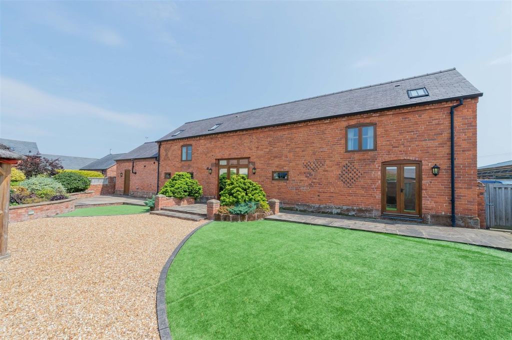 Property photo 1 of 24 Picture No. 21