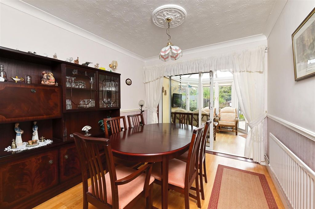 Property photo 3 of 13 Dining Area