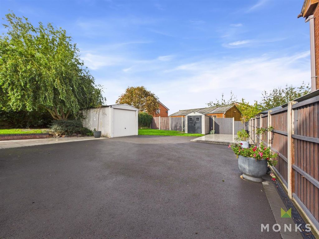 Additional image 41 of 3 bed cottage for saleChristmas Cottage, Shawbury, Shrewsbury SY4