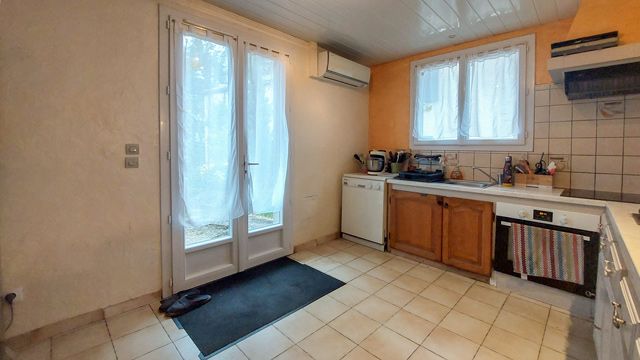 Property photo 3 of 21