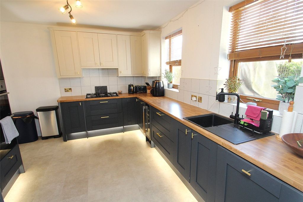 Property photo 2 of 19 Picture No. 07