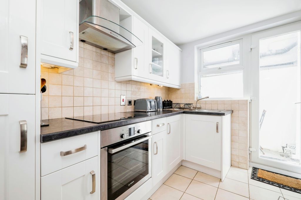 Property photo 3 of 19 Photography
