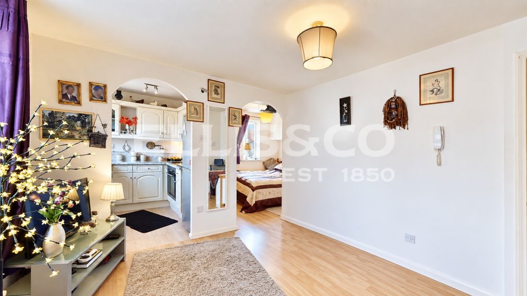 Property photo 3 of 13 Picture No. 25