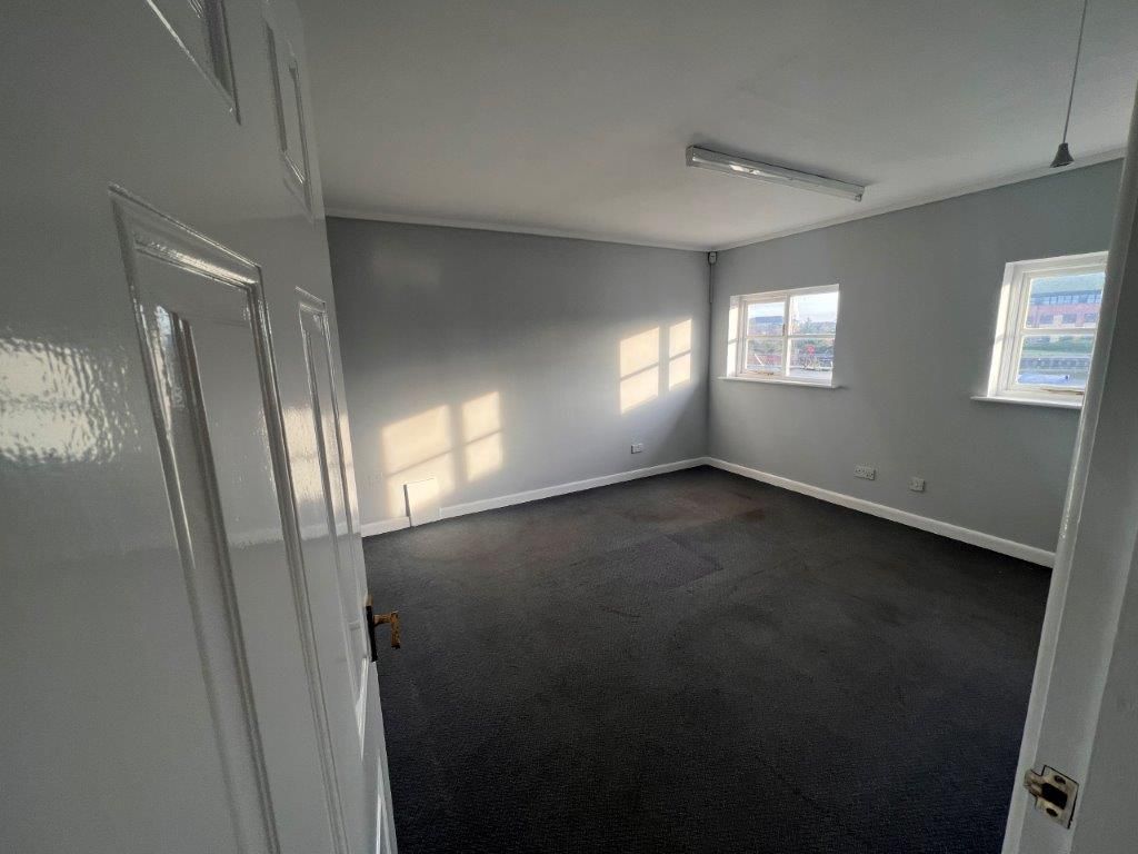 Property photo 3 of 5