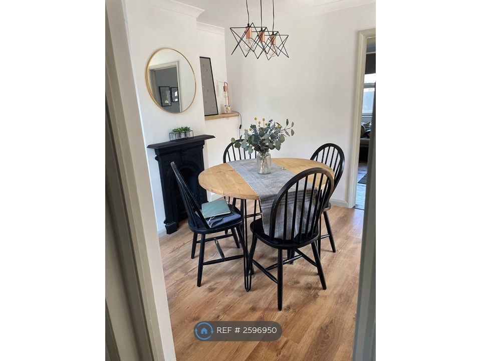 Property photo 1 of 12 Dining Room