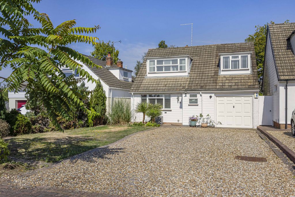 Property photo 1 of 32