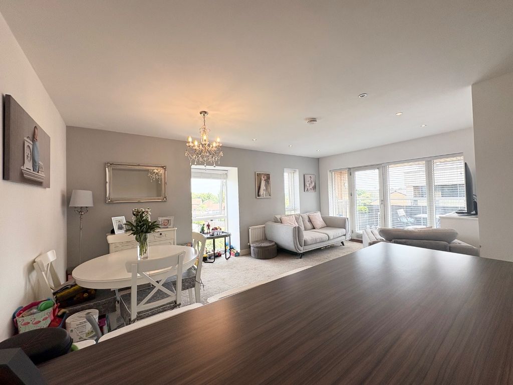 Property photo 3 of 15 4305235