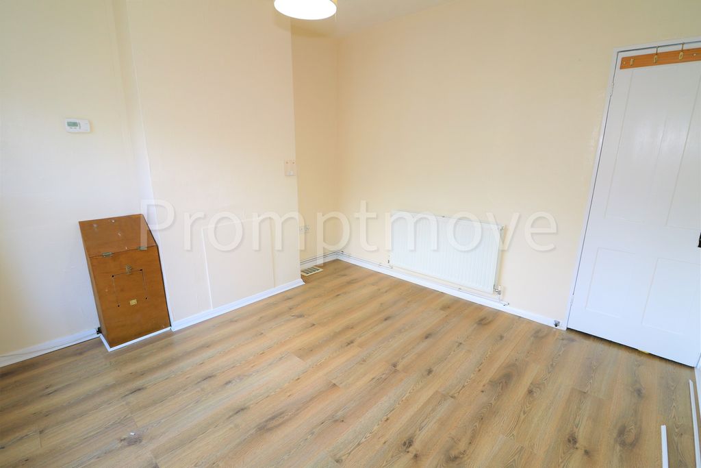 Property photo 2 of 9 Na
