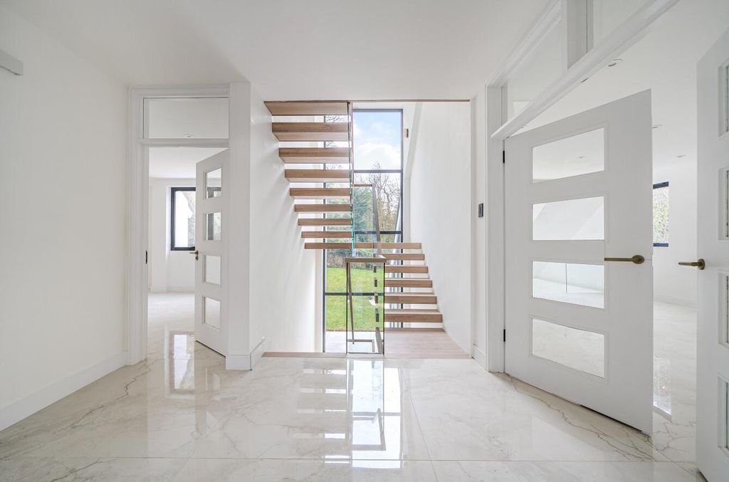 Property photo 2 of 20 1431541-18-69B9311c92A12.Jpg