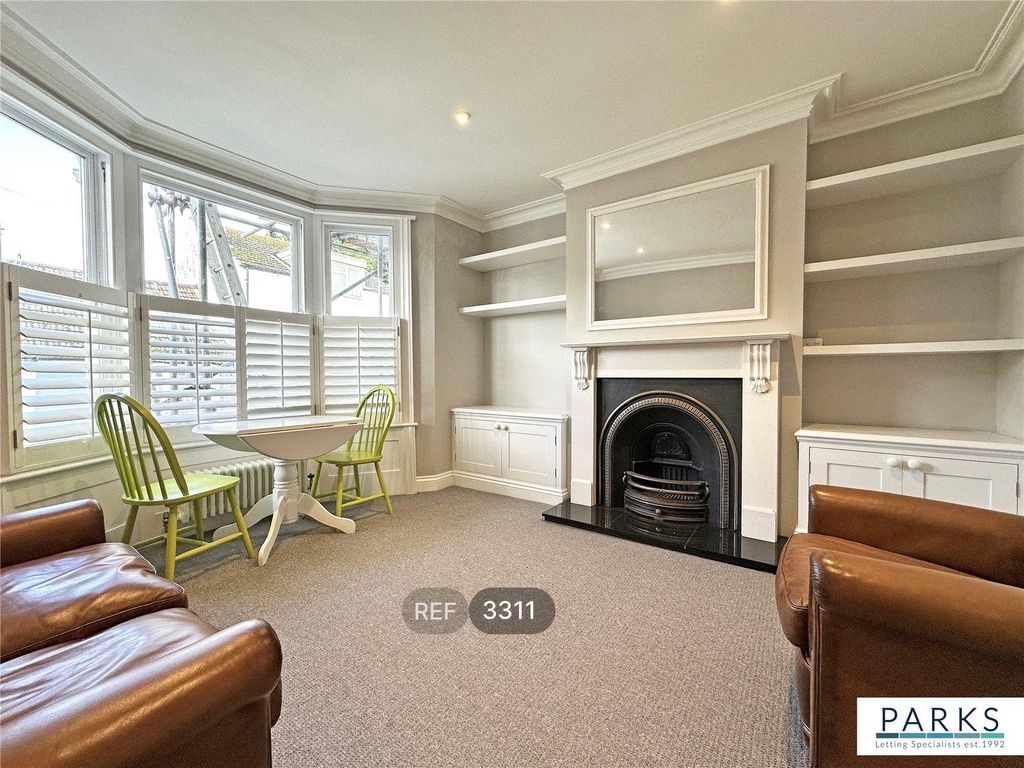 Property photo 1 of 6 Living Room