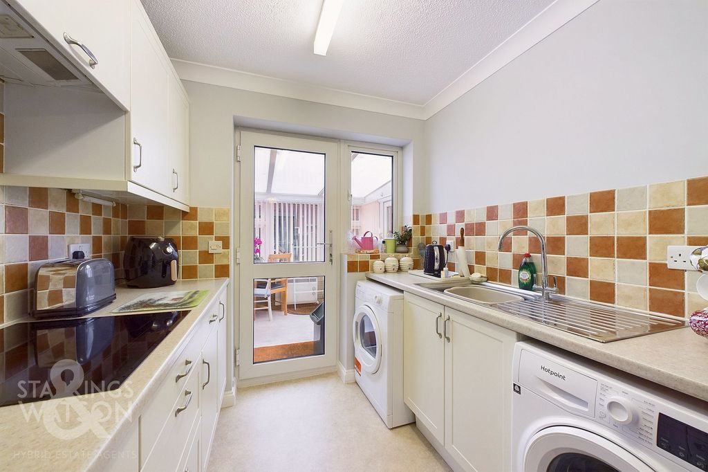 Property photo 3 of 18
