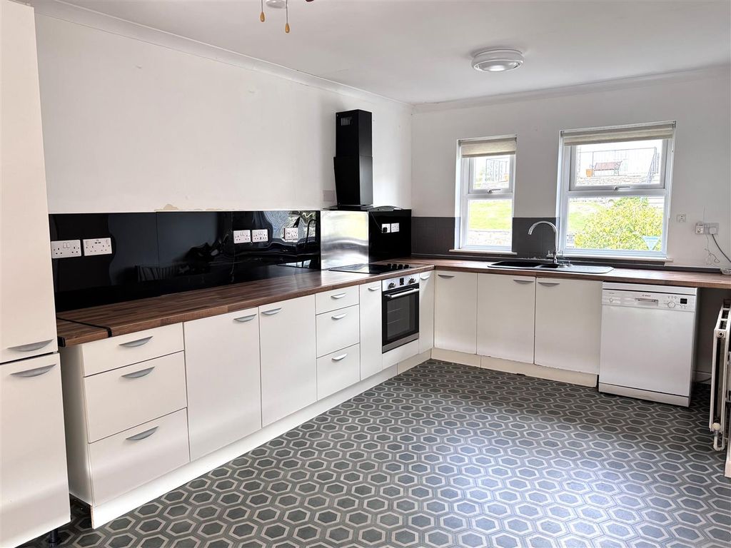 Property photo 3 of 23 Elevated Kitchen