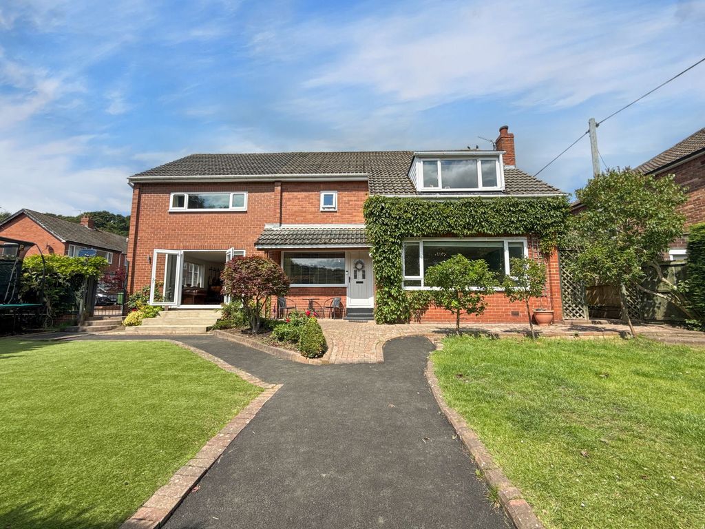 Property photo 1 of 12 External