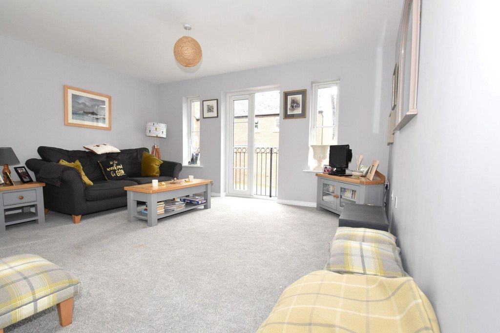 Property photo 3 of 11 Tiverton Seddons