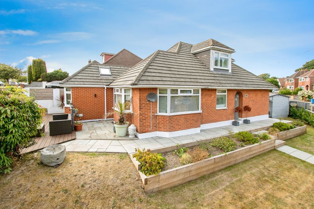 Property photo 1 of 20